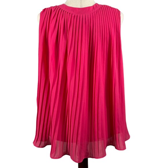 NWT FATE Brigtht Pink Sleeveless Pleated Blouse Size Medium - Picture 2 of 8